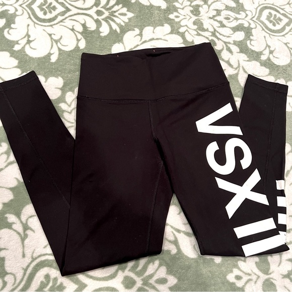 Victoria’s Secret sport knockout tights - Picture 1 of 11